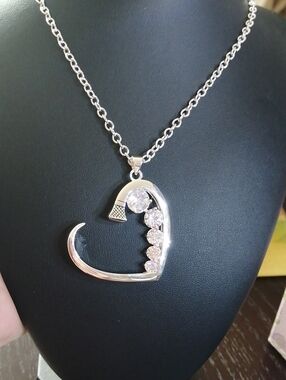 Heart- Shaped Horseshoe Nail Design, Sparkling Cubic Zirconia Pendant On Chain